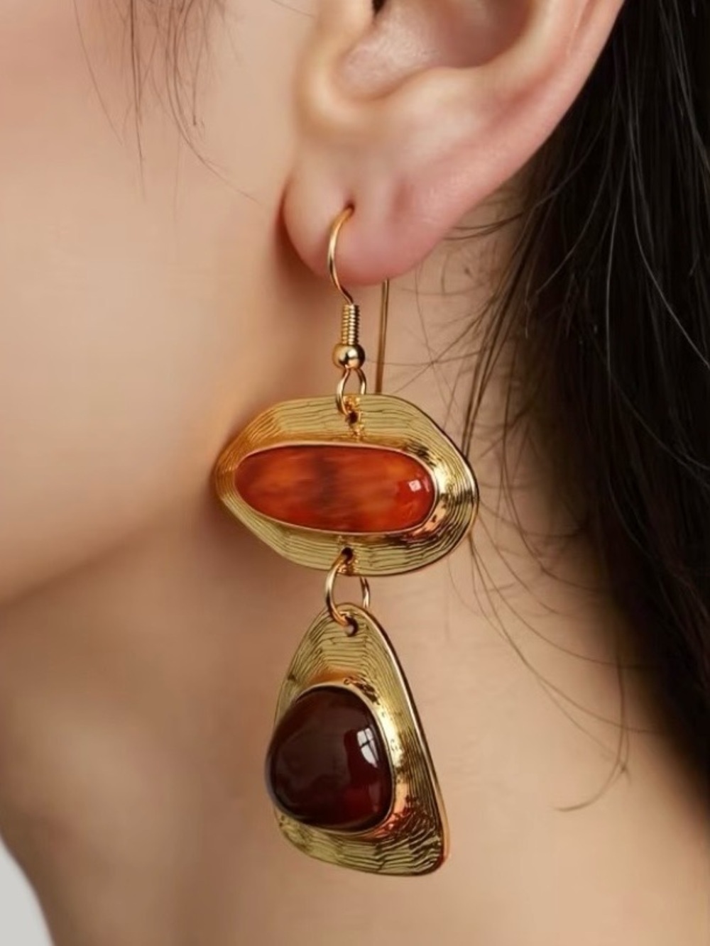 NEW! Gold-Tone Amber Drop Earrings. A2-61